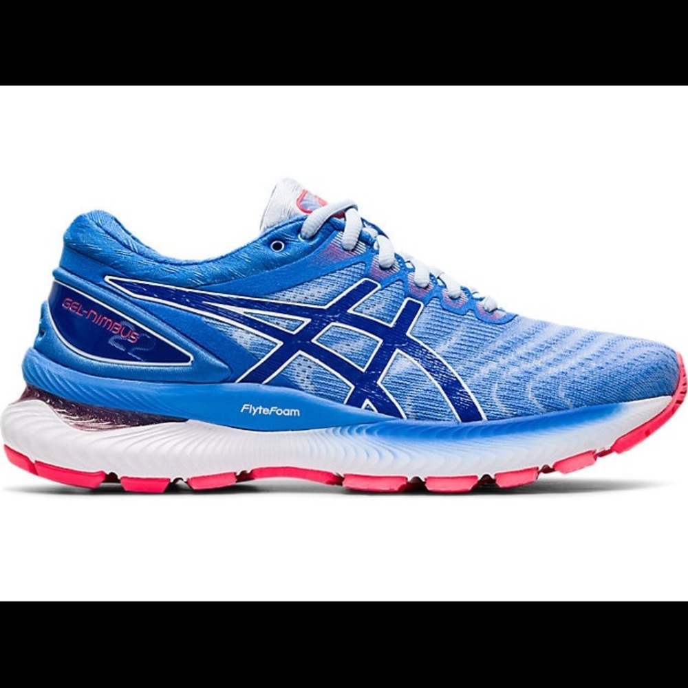 NWT ASICS Gel Nimbus 22